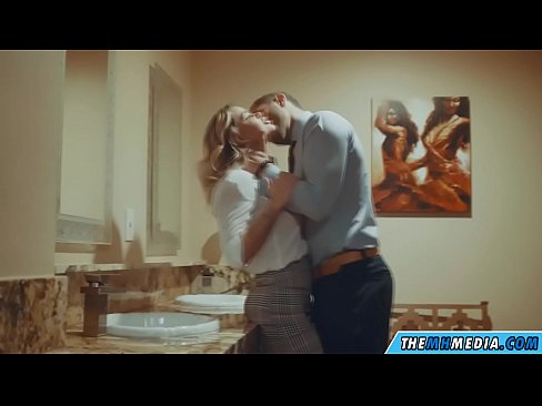 ❤️ Thaum ib tug busty blonde ntxias koj nyob rau hauv ib tug pej xeem chav dej Zoo nkauj porn  ntawm peb  ❌ Ib